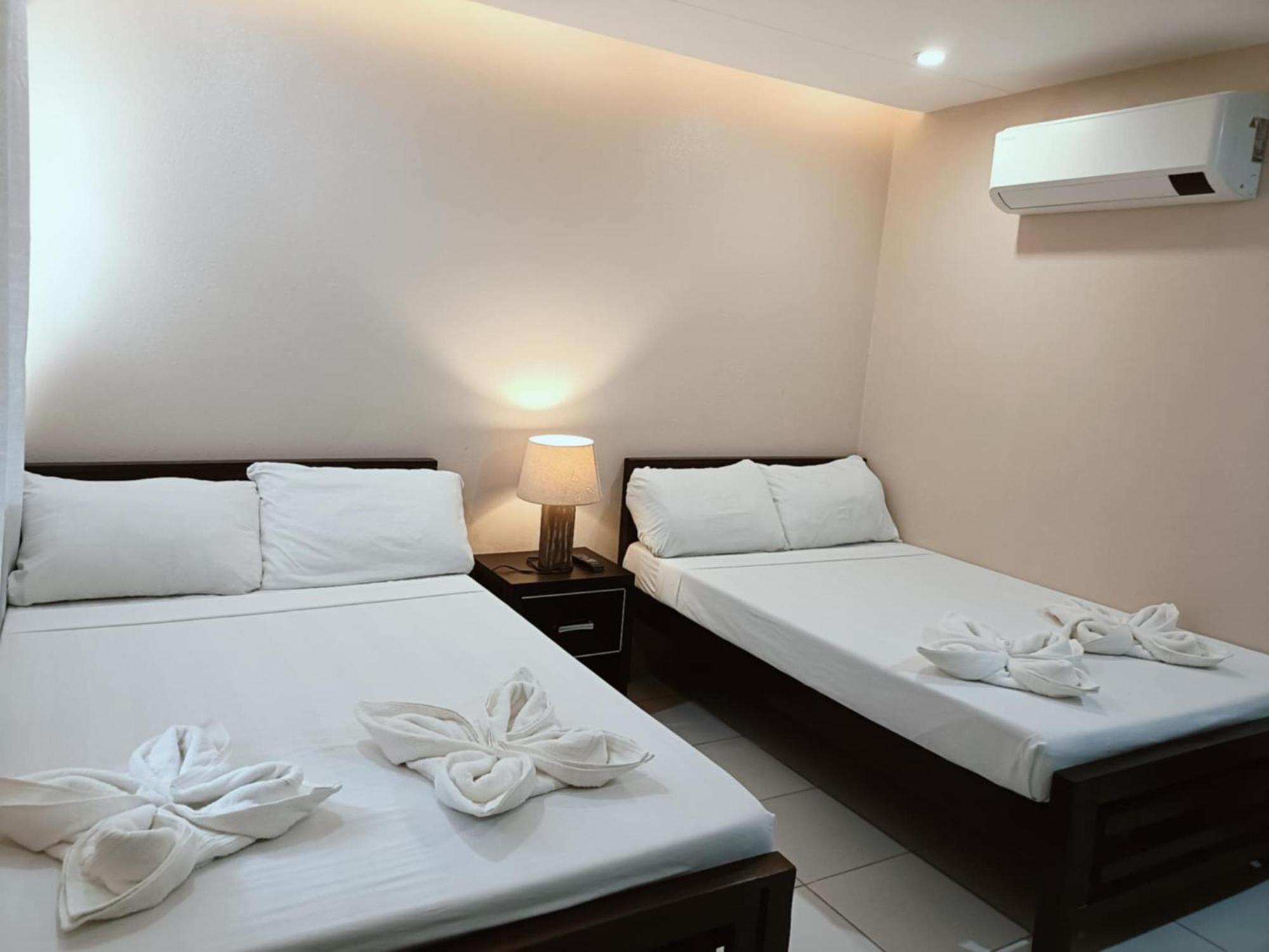 Claytown Pension House Dumaguete City Exterior foto